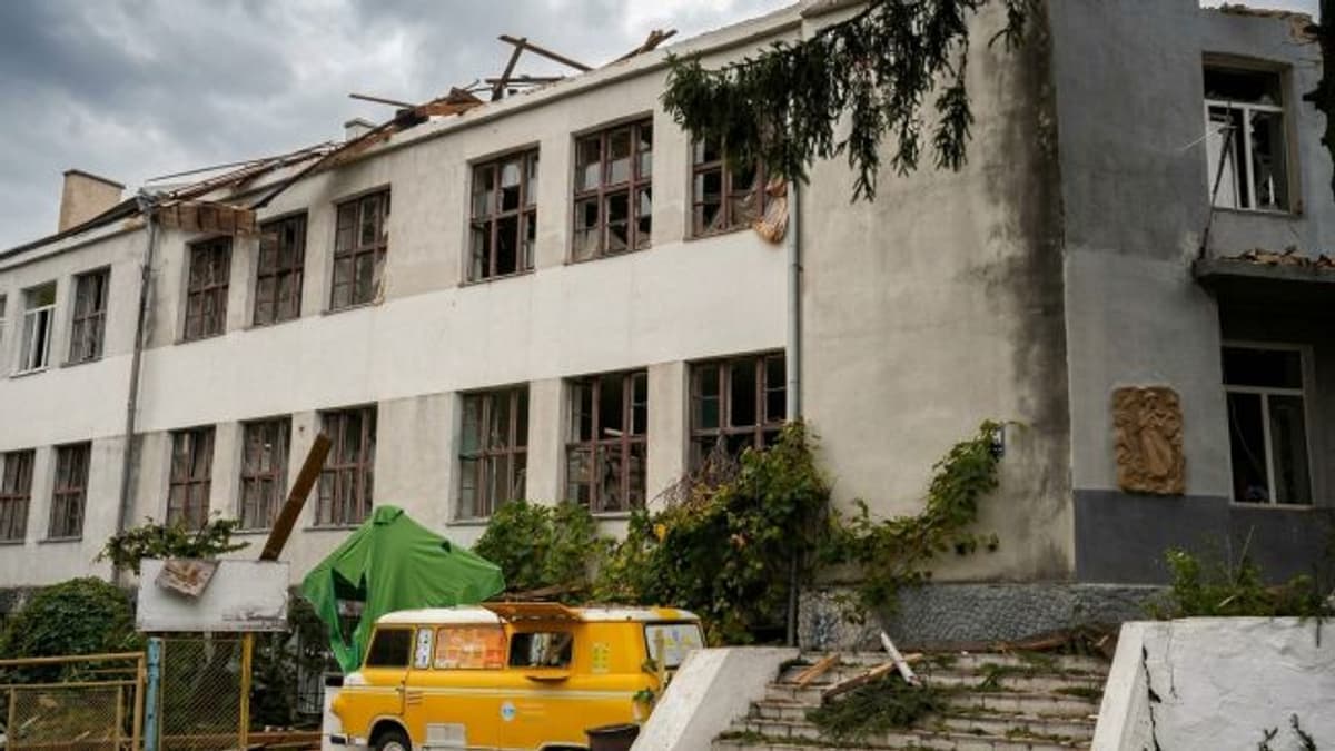 Dróntámadás Rivnében: 20 sérült az egyetem elleni légicsapásban