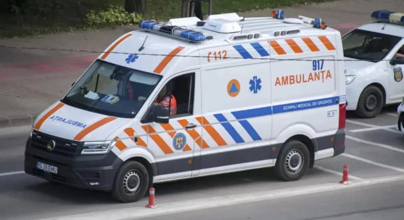 Mentőautóra támadtak egy erdélyi faluban a hamis szervkereskedő rémhírek miatt