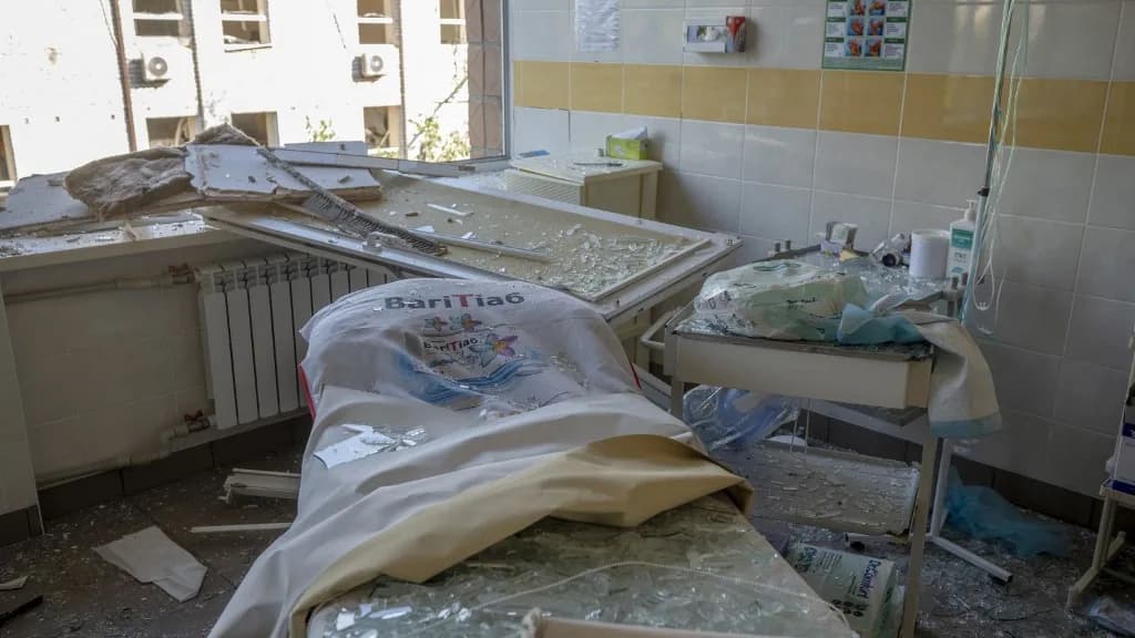 WHO: Évente több ezer egészségügyi intézmény elleni támadás marad büntetlenül világszerte