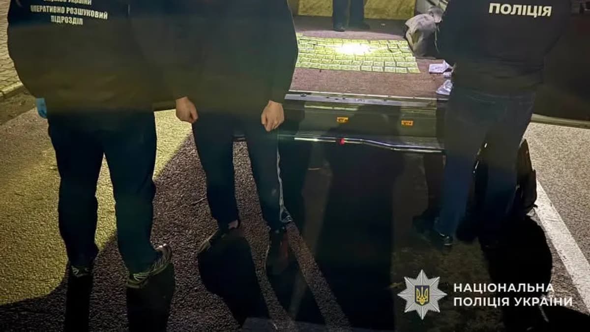 Embercsempészőt fogtak el pénzátvétel közben Kárpátalján