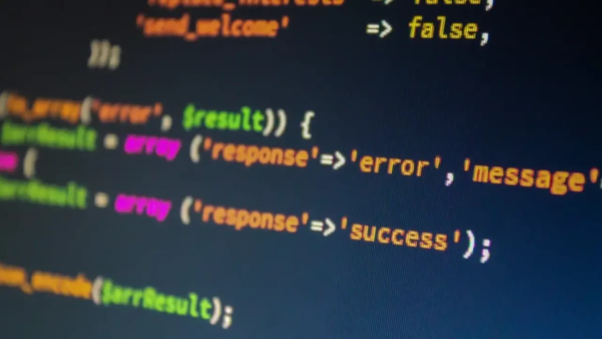 Globális veszélyt rejt a PHP kritikus hibája: Több millió weboldal érintett