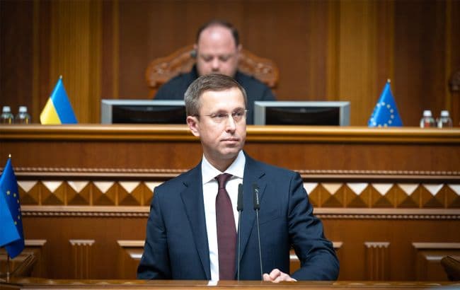 Kormányzati megszorítások a védelmi kiadások növeléséért