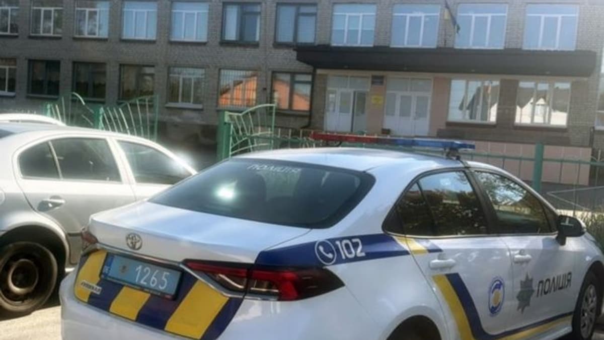 11 éves lány robbantott fel gyakorlógránátot Berdicsiev gimnáziumában