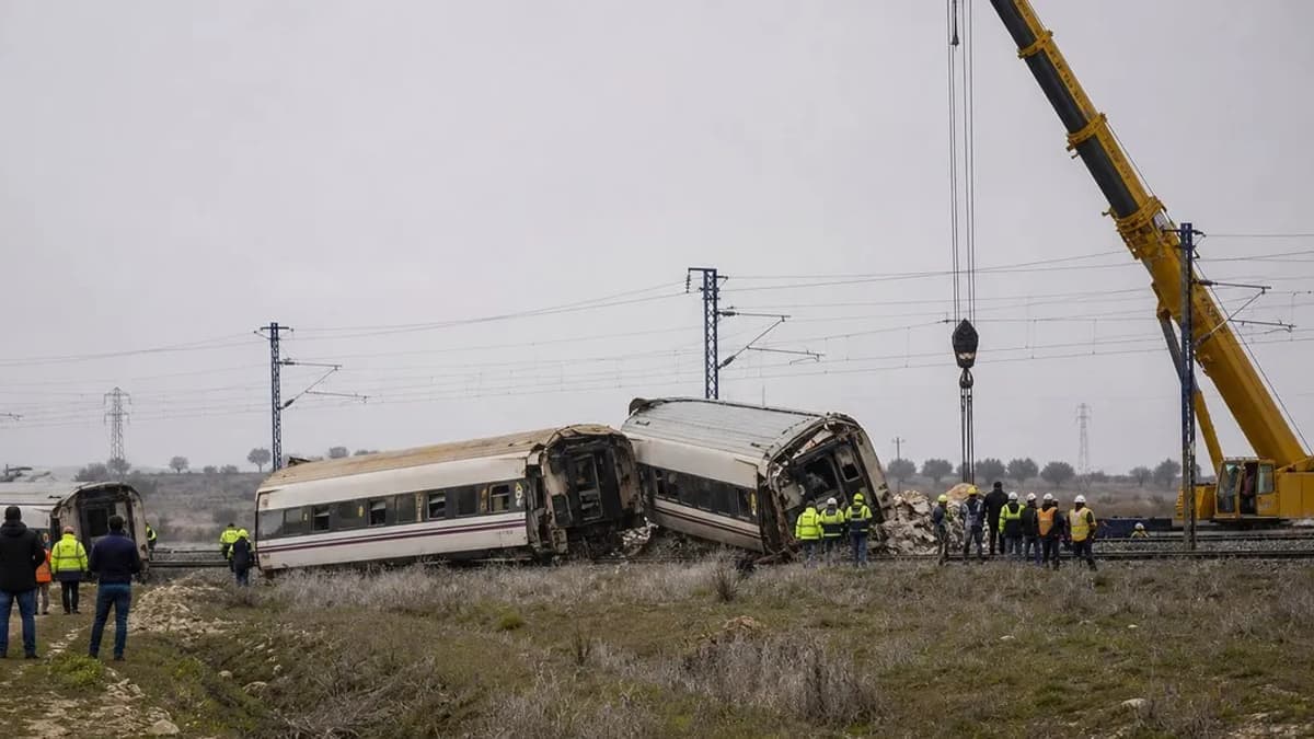 Újabb áldozattal nőtt az urdai vasúti tragédia halálos áldozatainak száma