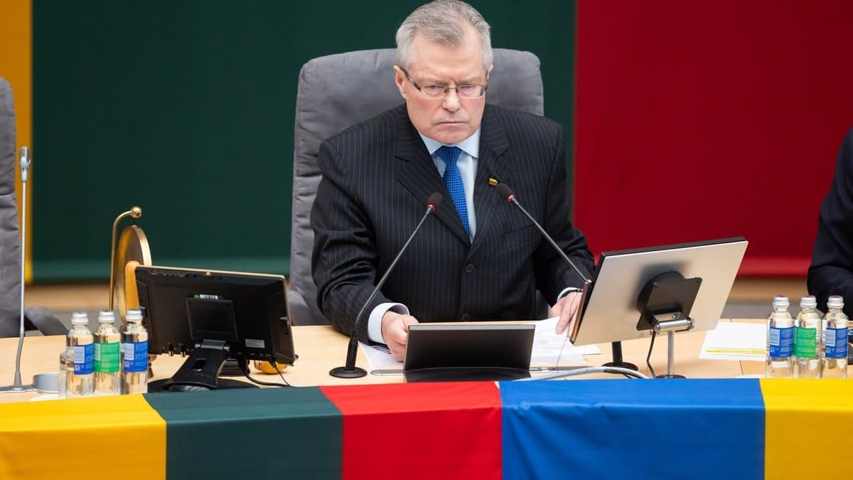 Litvánia eltörölné a nukleáris fegyverek telepítését tiltó alkotmányos tilalmat