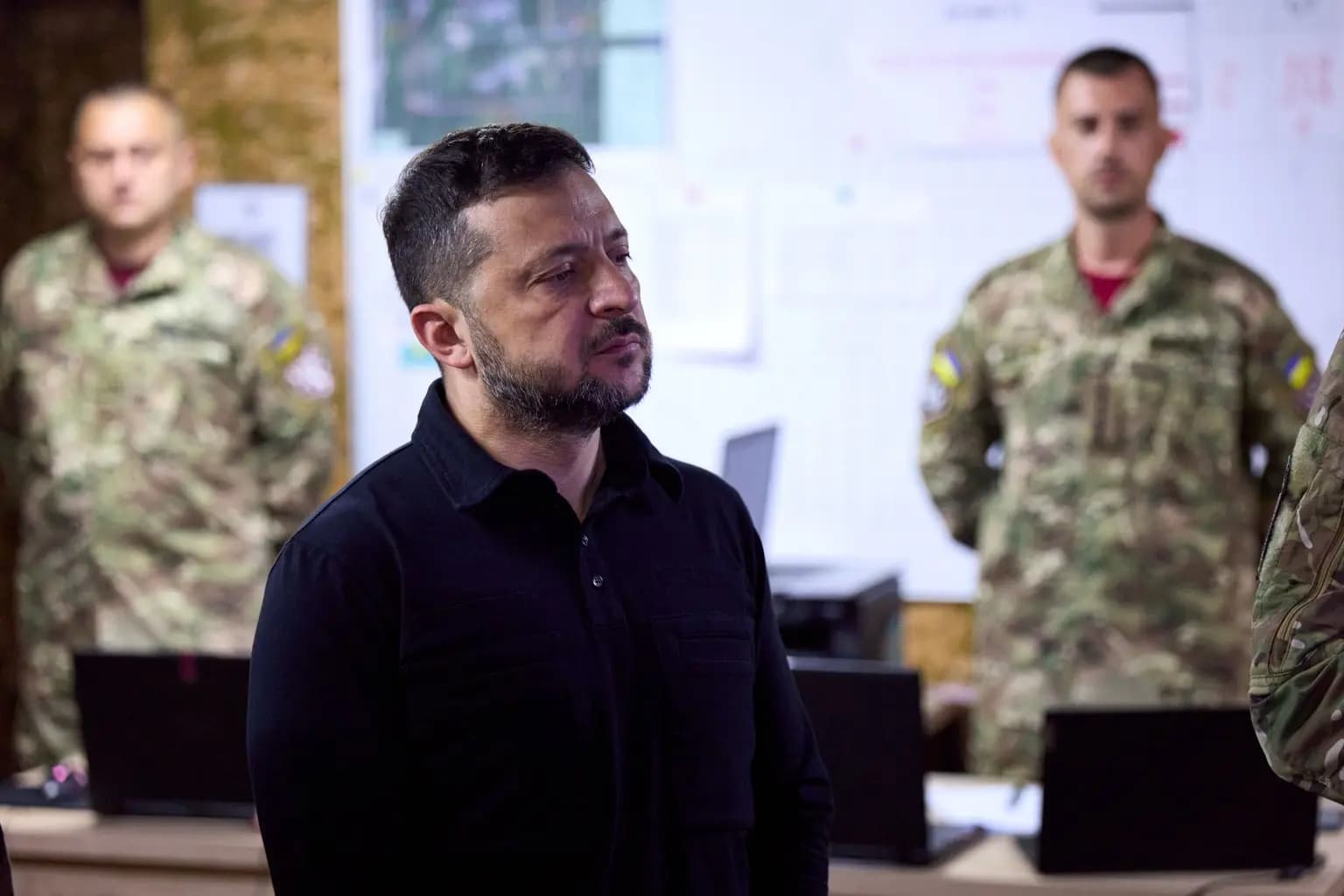 Zelenszkij az Azov vezetőire bízta Donyeck kulcsfontosságú védelmét