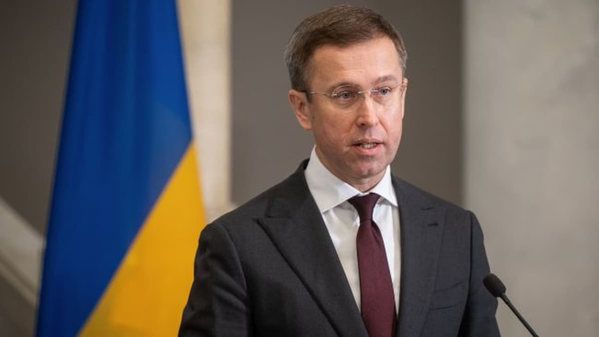 Ukrajna csökkenti a miniszterhelyettesek számát és állami apparátusát