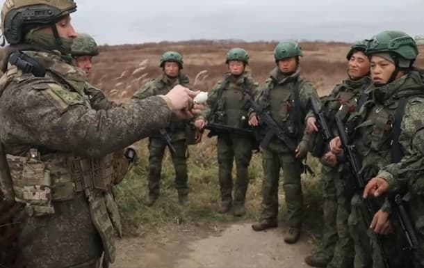 Zelenszkij: Több tízezer észak-koreai katona állomásozik Oroszországban