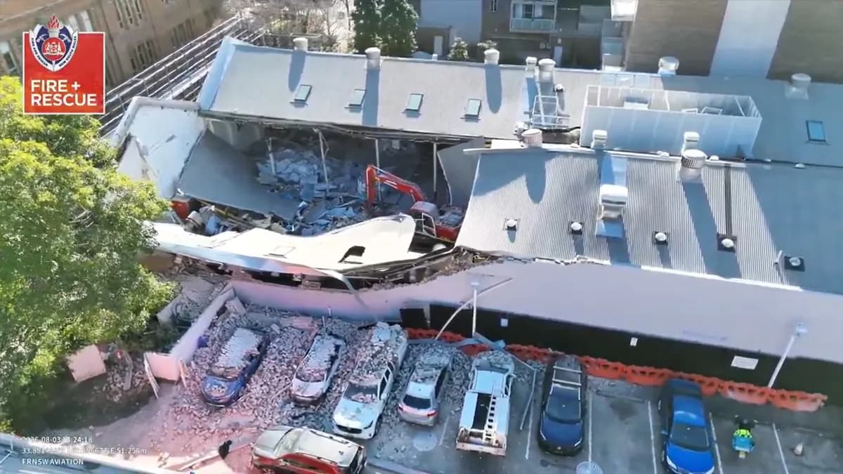 Beomlott egy épület Sydney belvárosában, két súlyosan megsérült