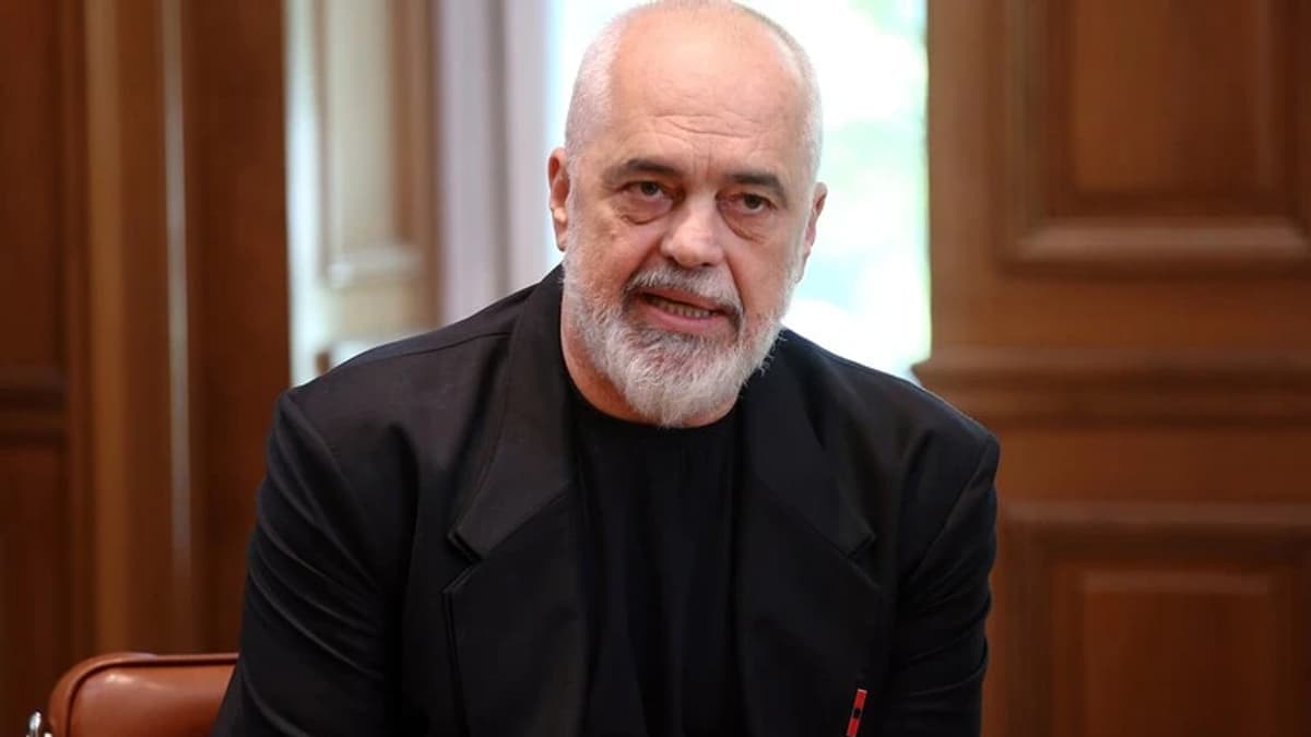 Edi Rama: A Nyugat-Balkán egy nyitott seb az EU közepén, Oroszországot vírusként jellemezve