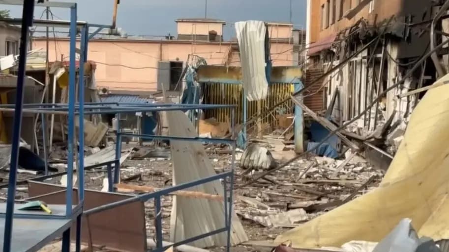 Zaporizzsja központi piacát súlyosan megrongálta egy orosz légicsapás