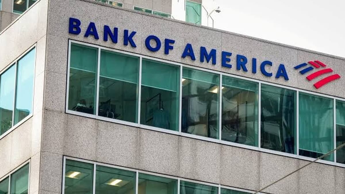 Több mint 1,2 milliárd dolláros rekordbírság a Bank of America ellen szankciós és pénzmosási szabályszegések miatt