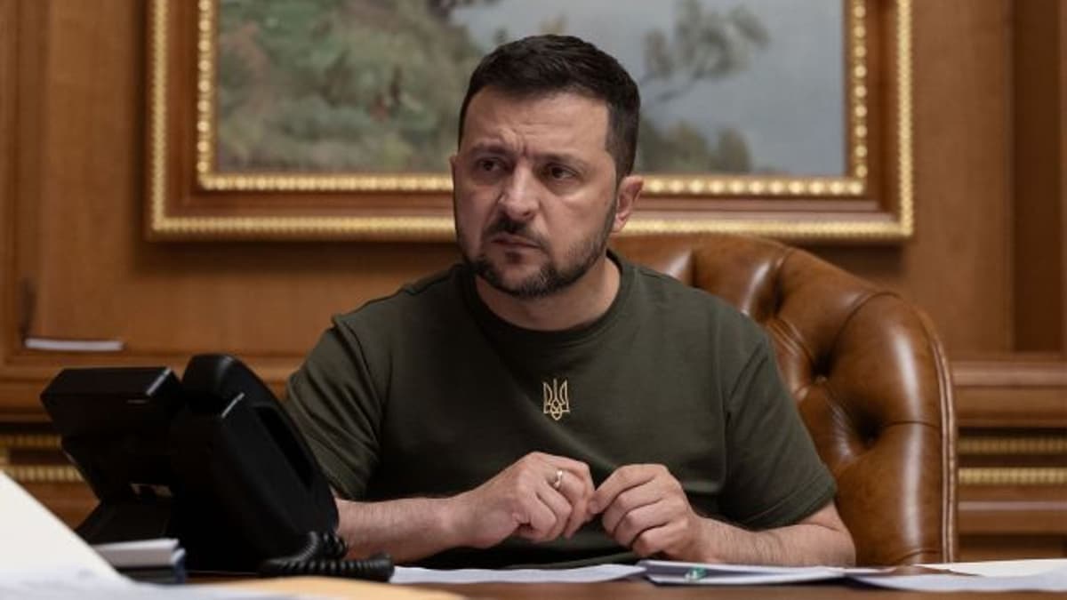 Zelenszkij: Szombat éjjel súlyos károkat okoztak Ukrajna energiahálózatában az orosz támadások