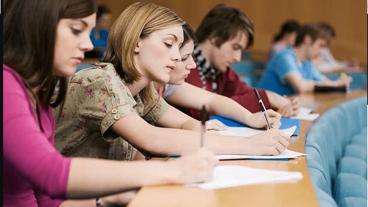 Ukrajnában tetemes az egyetemisták száma az általános iskolásokhoz képest