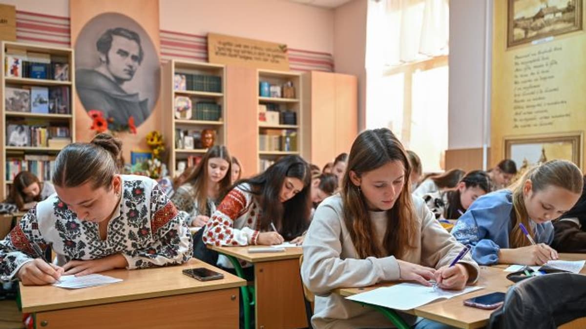 Ukrajnában rugalmasabbá válik az iskolai tanórák hossza és a tantárgyak rendje
