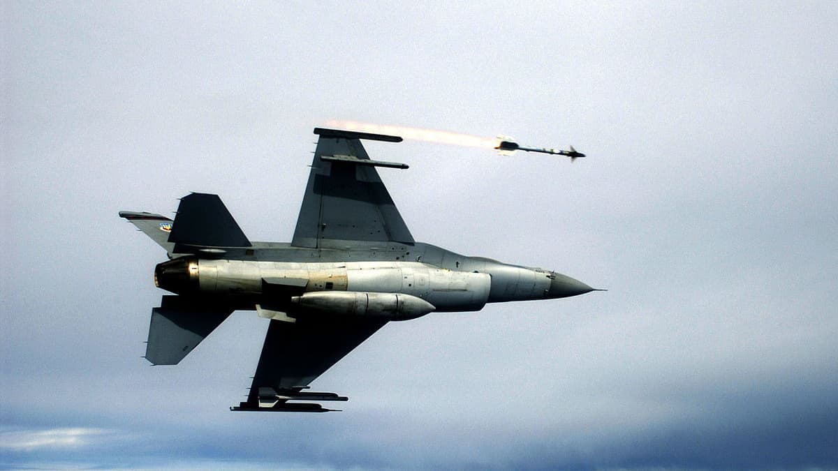 Karbantartási késések miatt az ukrán F-16-os flottában jelentős üzemképtelenség