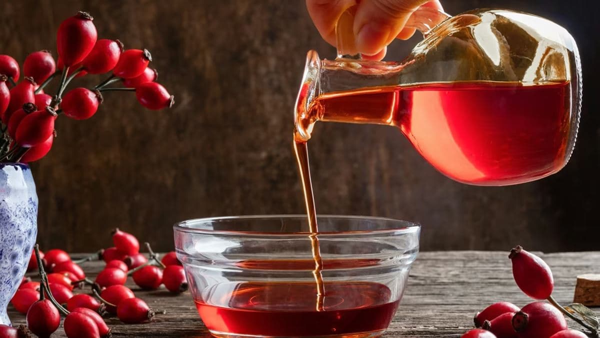 Természetes szépségápolás otthon: Csipkebogyóolajos arcpakolás a ráncok ellen