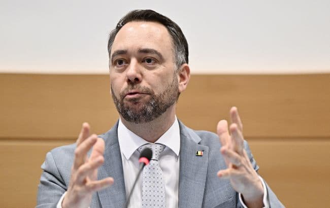 Belgium a befagyasztott orosz vagyon ukrán támogatásra fordítását mérlegeli az uniós szerződés keretében