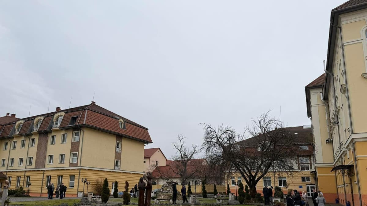 Bombariadó miatt evakuálják a beregszászi Rákóczi Egyetemet