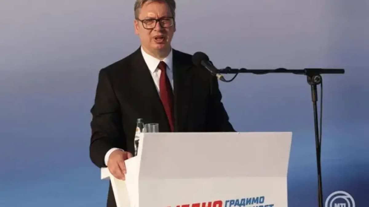 Vučić lemondott elnöki posztjáról, miniszterelnök-jelöltként tér vissza a politikába