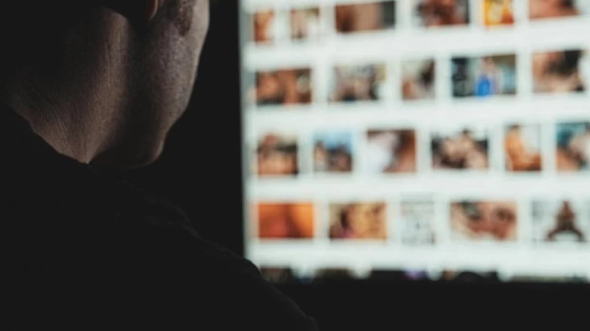 Ukrajna pornóiparának legalizálása 25 millió dolláros bevételt hozhat a háborús erőfeszítésekre