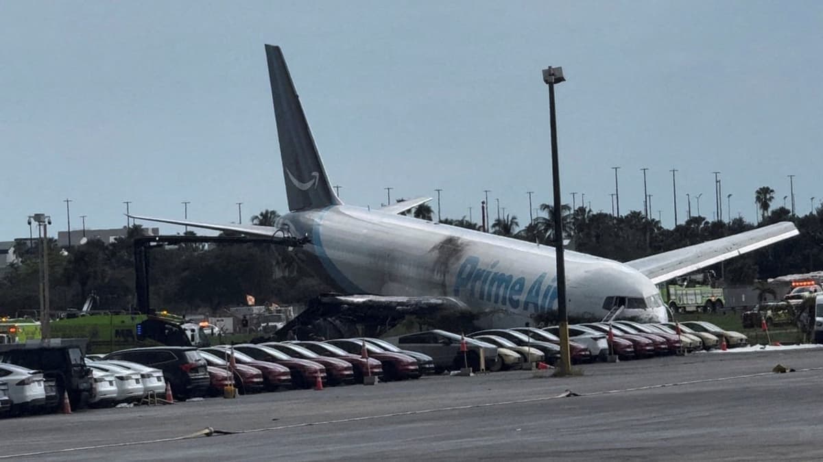 Tragikus baleset: Amazon teherszállító repülőgépe kigyulladt Miamiban