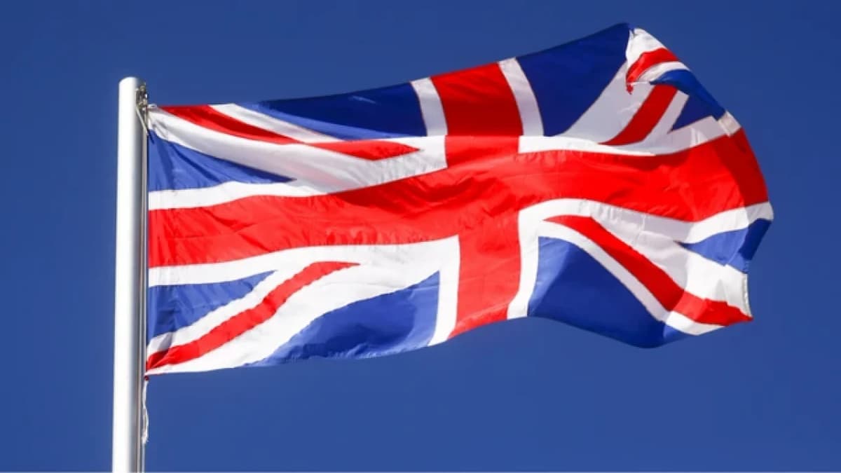 Brit védelem: Készüljünk fel a NATO és Oroszország közötti lehetséges konfliktusra