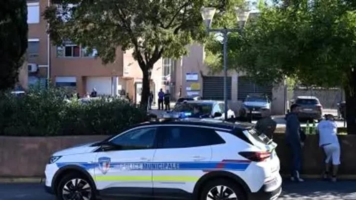 Késsel támadt egy hetedikes tanuló Besztercén egy tanárnőre és diáktársára
