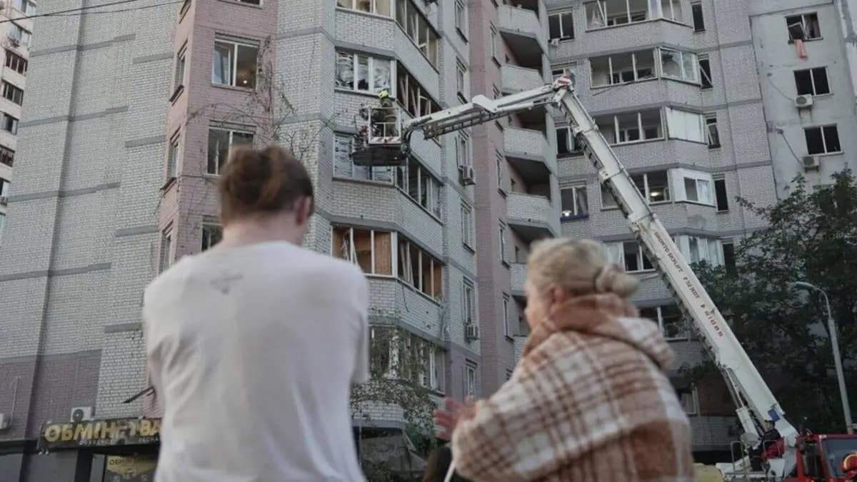 Kilenc halott, harminc sérült az orosz rakétatámadásban Kijevben