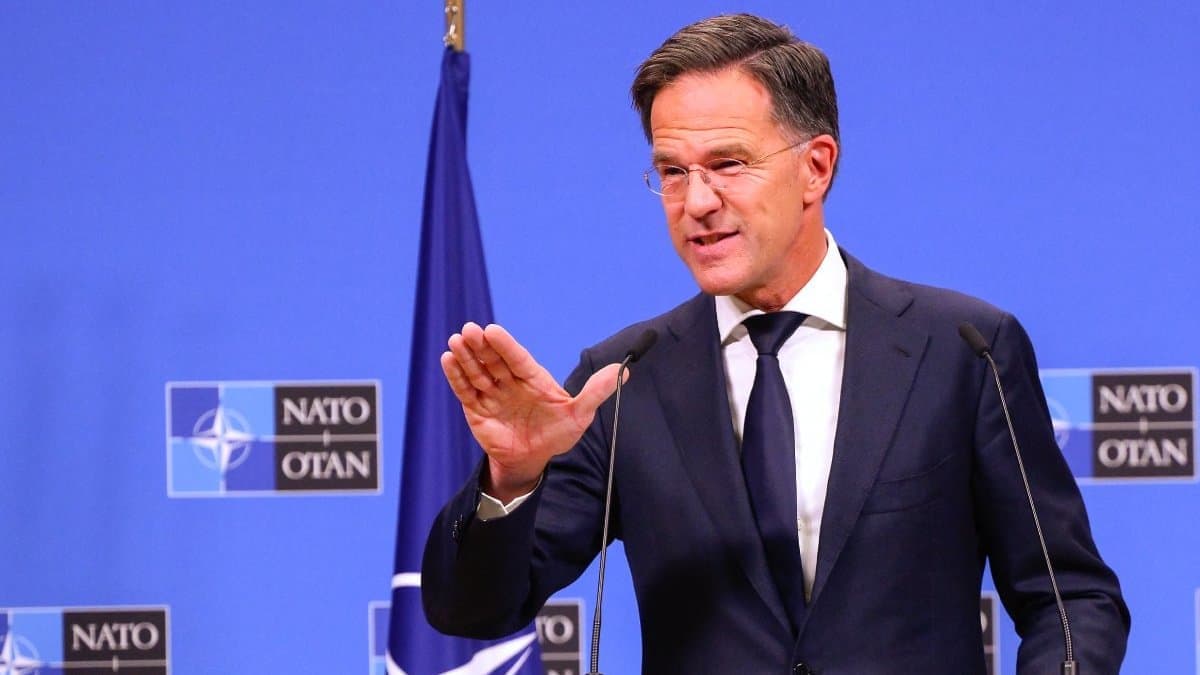 Rutte felszólította Oroszországot a nukleáris fenyegetések beszüntetésére