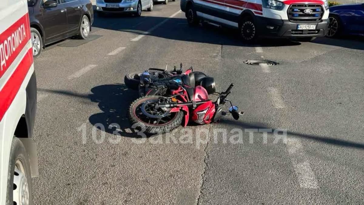 Súlyos sérüléseket szenvedtek két tizenéves motoros az Ungvári járásban
