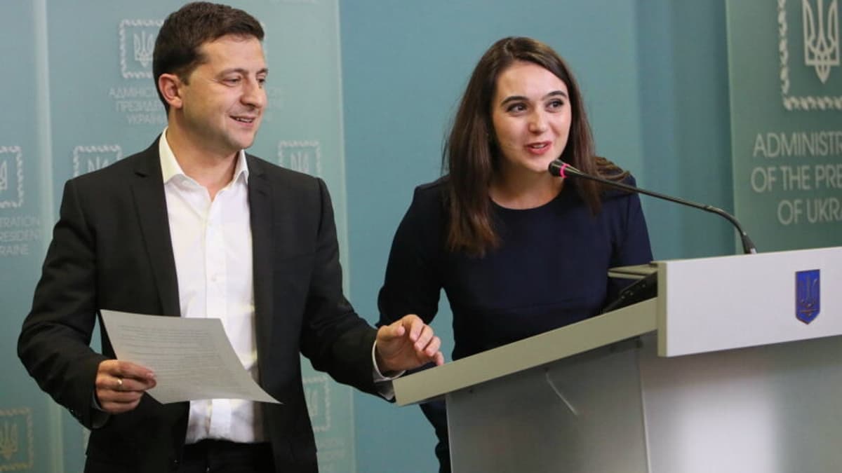 Zelenszkij szankciókat rendelt el egykori sajtótitkára ellen a bírálatok miatt