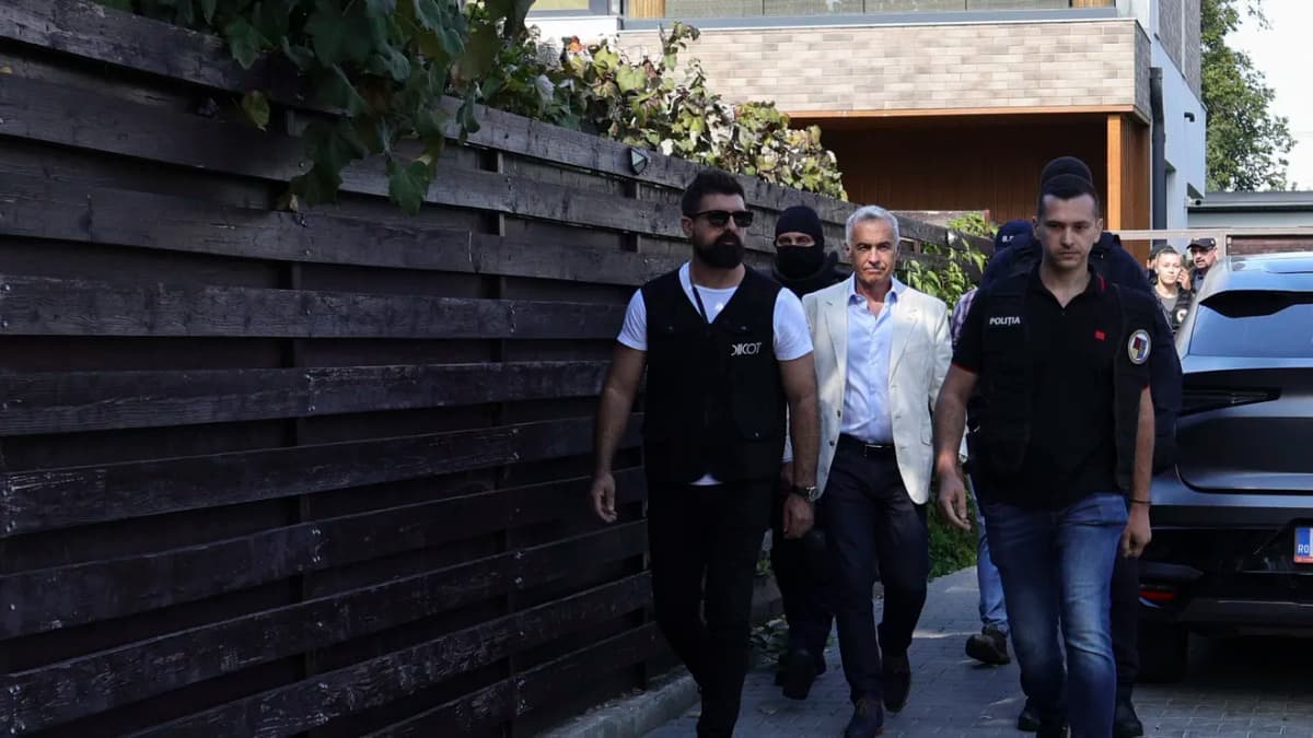 Előzetes letartóztatásba került Calin Georgescu volt román államfőjelölt