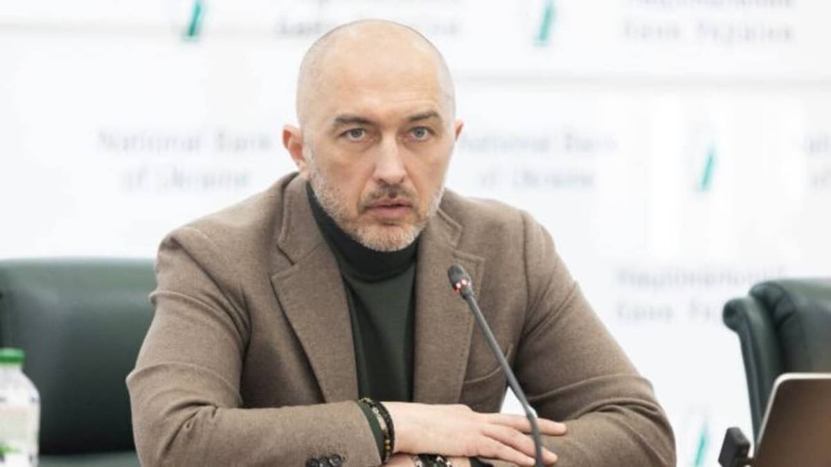 Korrupcióellenes nyomozás az ukrán jegybankelnöknél: házkutatást tartottak Pisnijnél