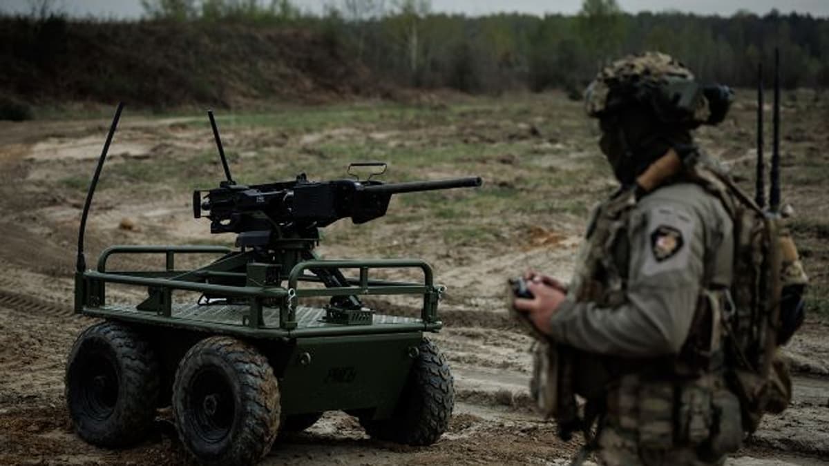 Új fegyverforradalom: földi kamikaze robotdrónokat vetettek be az észak-donyecki fronton