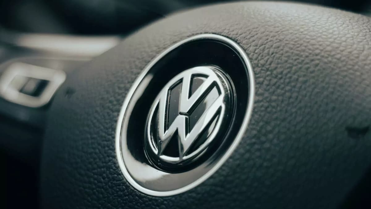 Volkswagen világszerte 73 ezer elektromos autót hív vissza biztonsági okokból