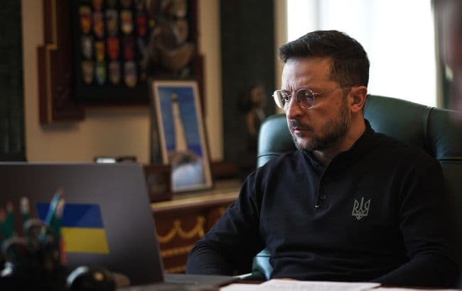 Zelenszkij megerősíti Zaporizzsja és Donyeck védelmét a fronton