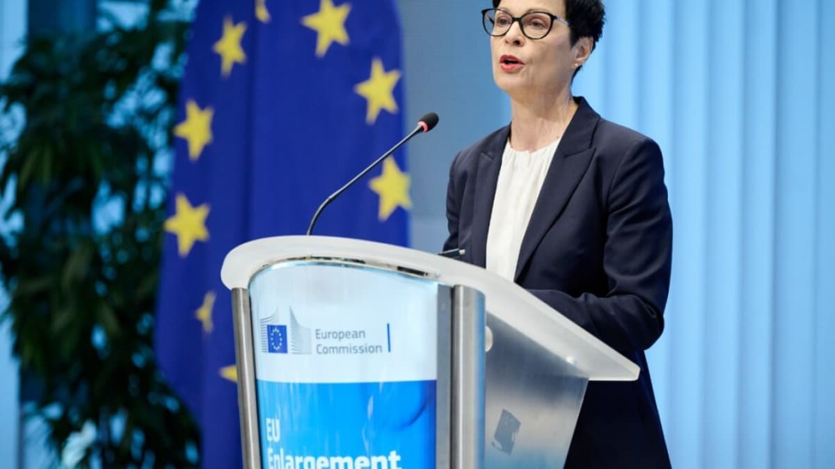 Az EU kész támogatni az új szerb kormány európai integrációs törekvéseit