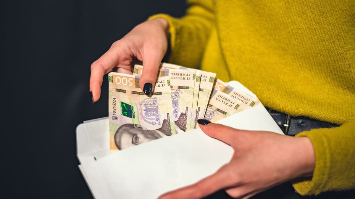Tíz százalékkal emelnék a minimálbért Ukrajnában 2027-ben