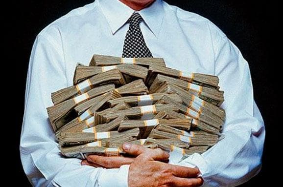 Több mint háromszáz kárpátaljai vallott be milliós éves jövedelmet 2025-ben