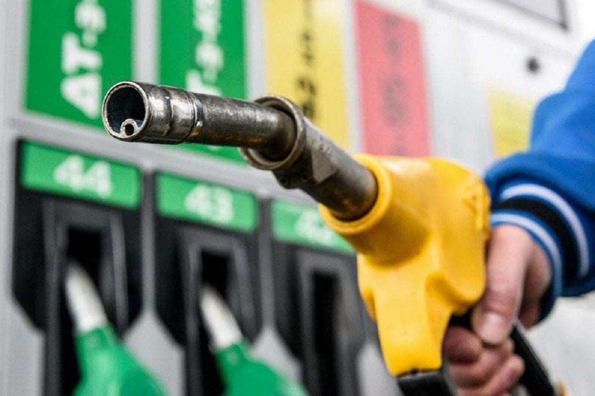 Átlépheti a 100 hrivnyát az üzemanyag ára Ukrajnában a következő napokban