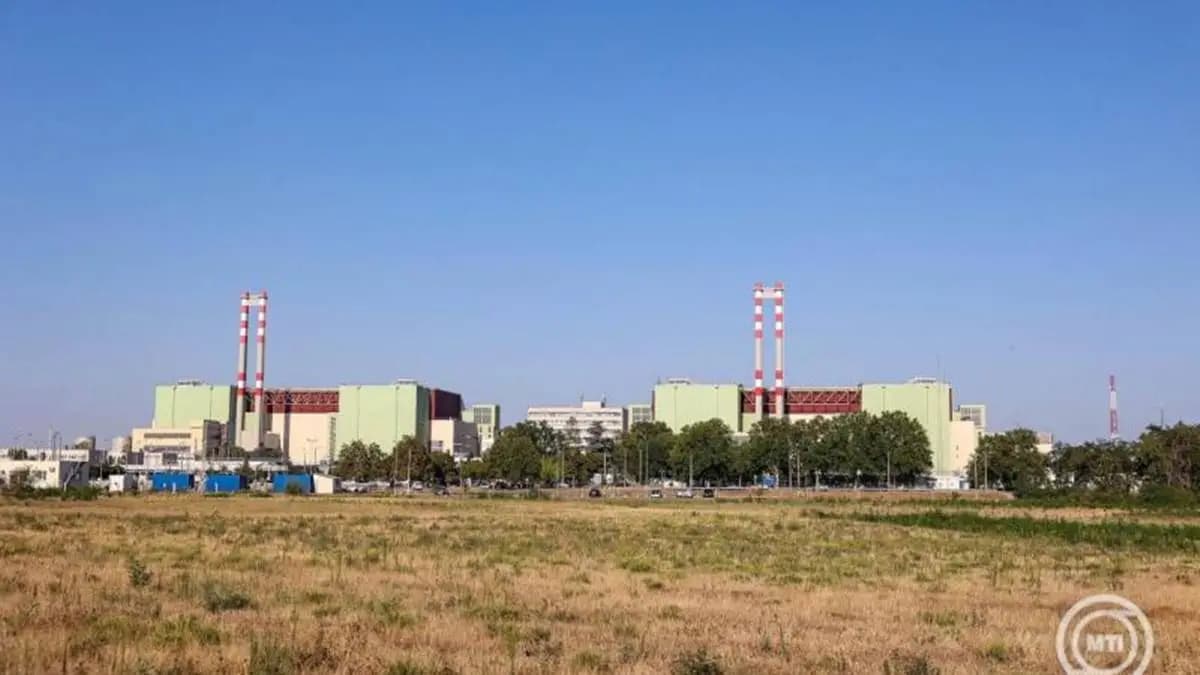 Pakson leállították a 3-as blokkot a Duna vízszintje miatt