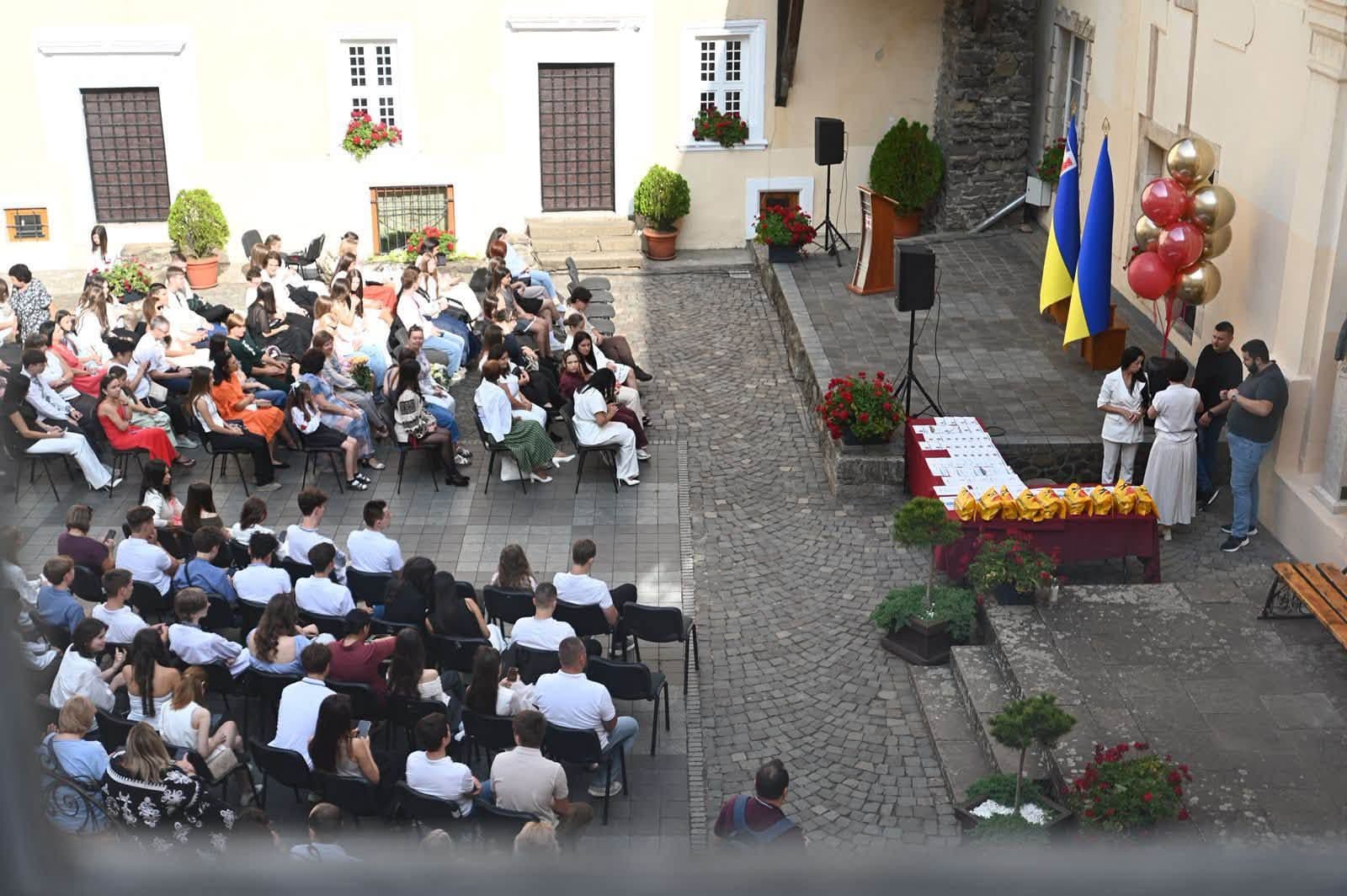 Kárpátaljai diákok sikerei és díjazása az idei tanulmányi versenyeken