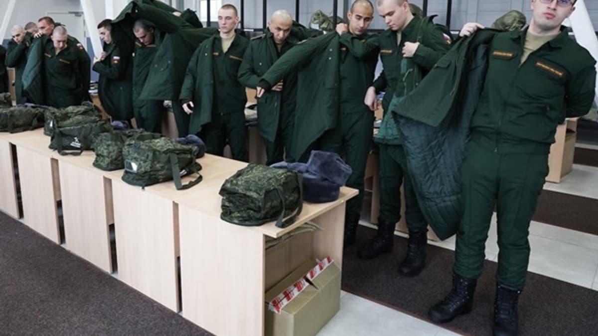 Putyin jóváhagyta a katonailag alkalmatlanok bevonását az orosz légvédelembe