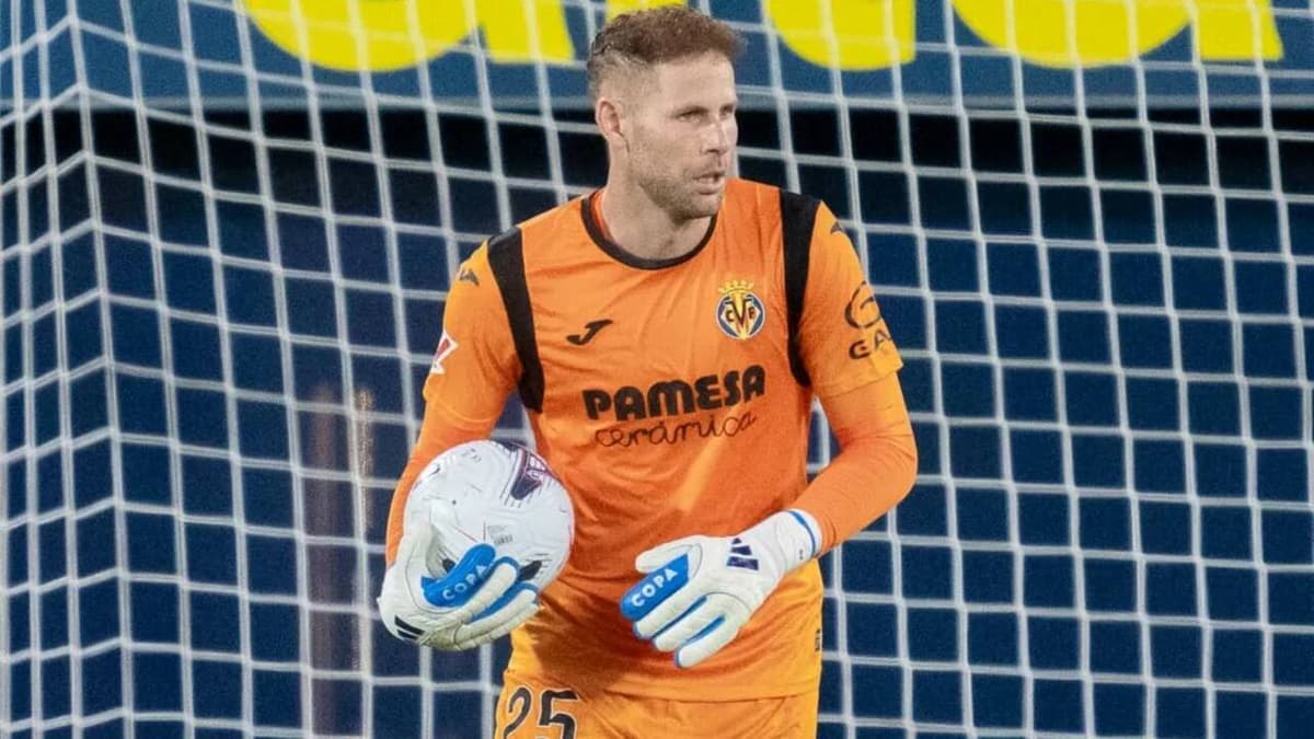 Gulácsi Péter sorsa kérdéses a Napoli elleni BL-összecsapáson