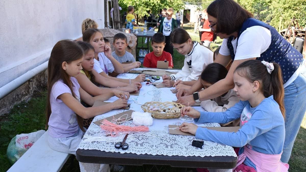 Nyárbúcsúztató program a Nagyberegi Tájházban: hagyományok, játékok és kézművesség