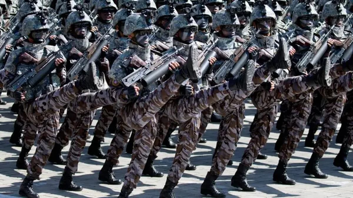 Zelenszkij: Több tízezer észak-koreai katona harci tapasztalatot szerez Oroszországban