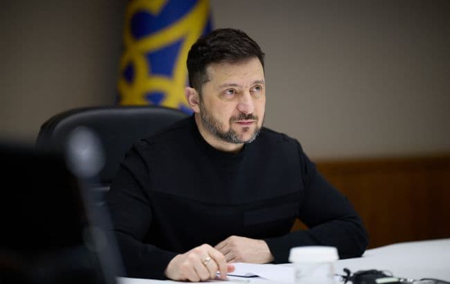 Zelenszkij levelet küldött Magyar Péternek a nemzeti ünnep alkalmából és Kijevbe hívta