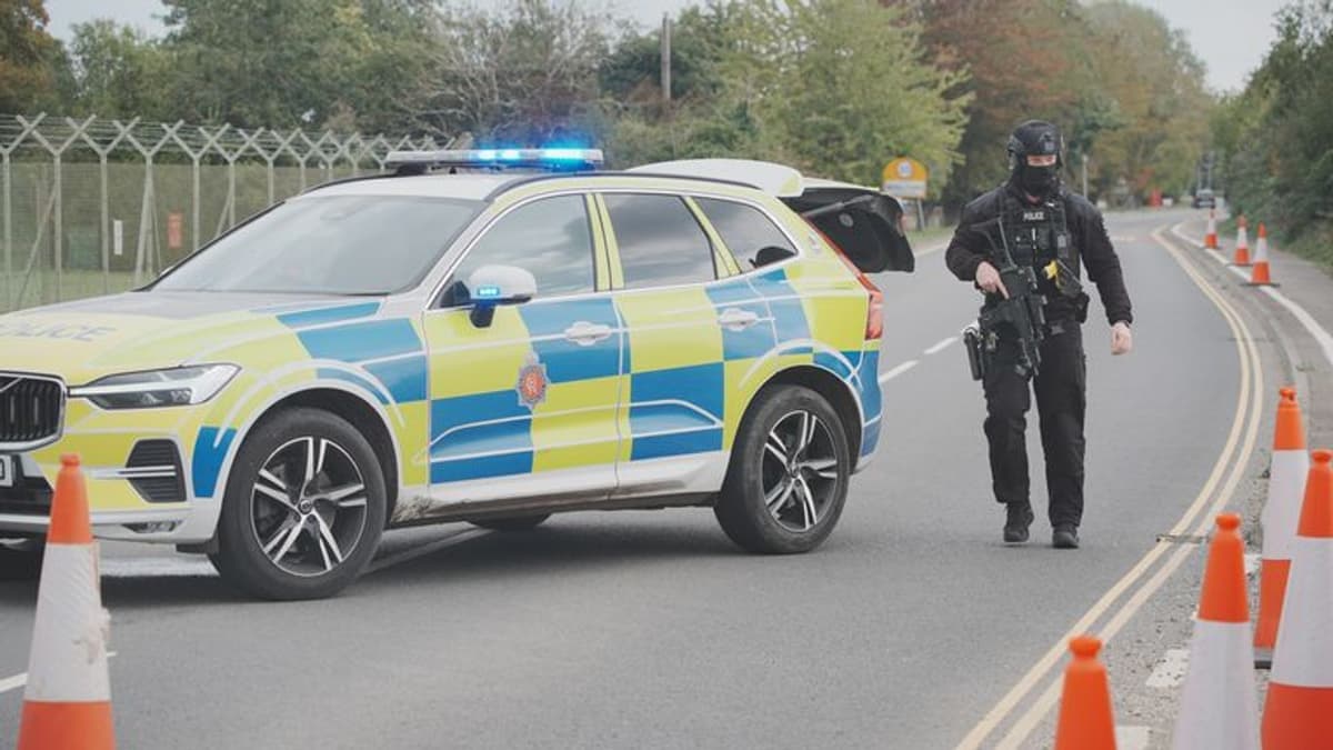 Bombafenyegetés Fairford mellett: Gyanúsítottak kihallgatása Nagy-Britanniában