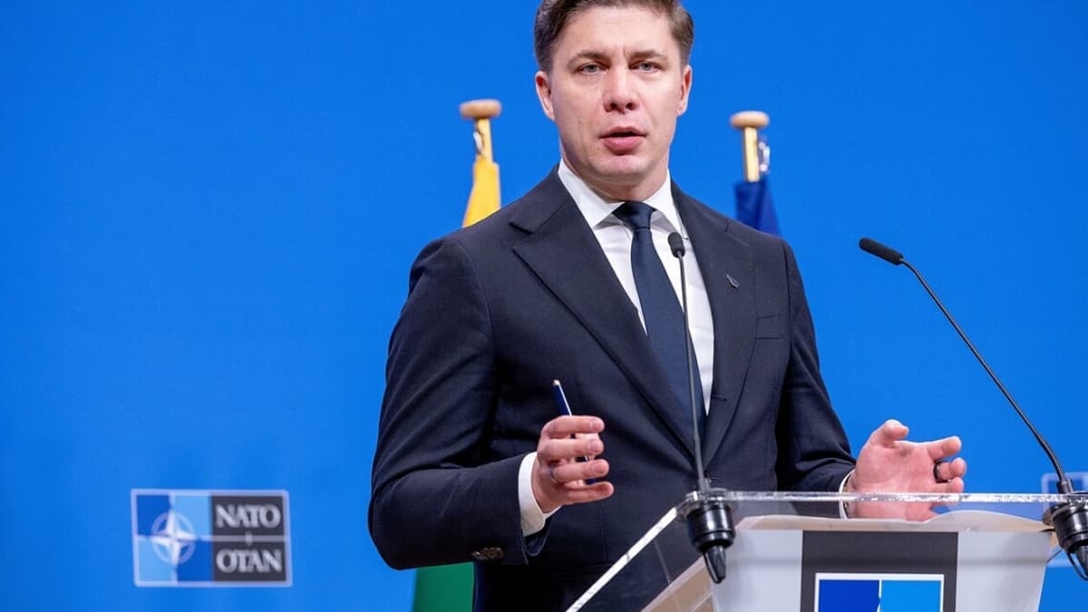 Litvánia szigorítja a kritikus infrastruktúra védelmét egy Starlink-raktár elleni támadás után